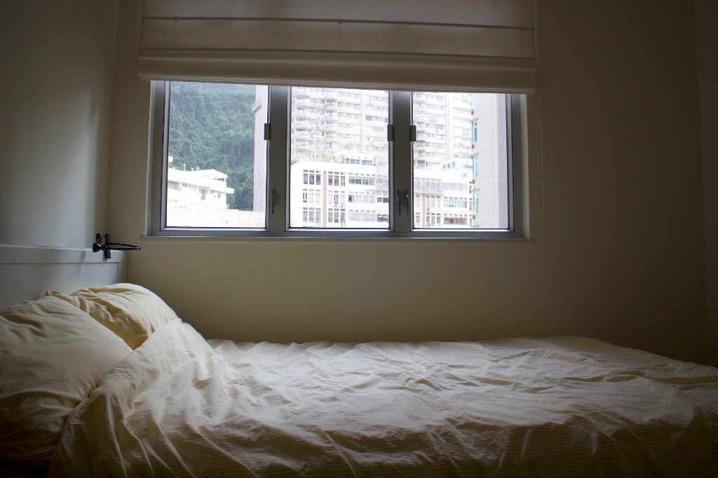 Cozy bedrooom in a bright and spacious flat in Midlevels - 中半山/金鐘 - 房間 (合租／分租) - Homates 香港