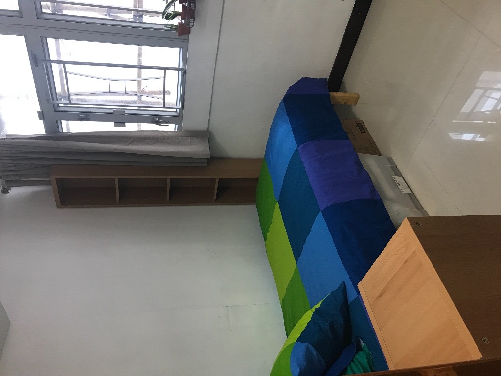 Looking for a Flat mate - Quarry Bay - Bedroom - Homates Hong Kong