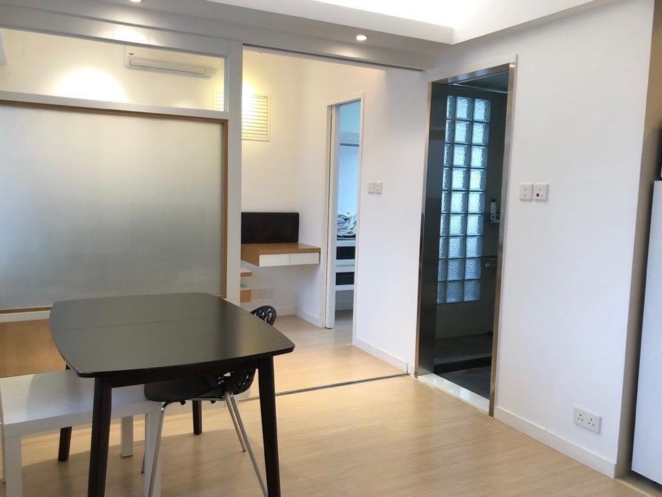 Nicely Renovated 1 Bedroom in Sai Ying Pun - 上環/中環 - 房間 (合租／分租) - Homates 香港