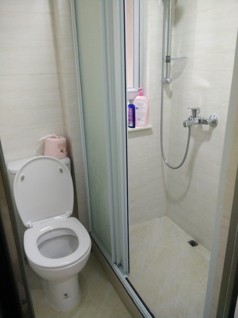 ［旺角］兩名Fresh Grad 大學生招男/女兩房一廳roomate，Fresh Grad Couple wants roomates in 2bedroom apartment at Mongkok - 旺角/油麻地 - 住宅 (整間出租) - Homates 香港