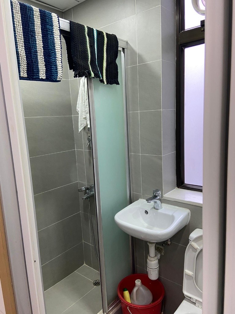 Causeway Bay shared flat with rooftop (near Times square, MTR station) - 銅鑼灣 - 房間 (合租／分租) - Homates 香港