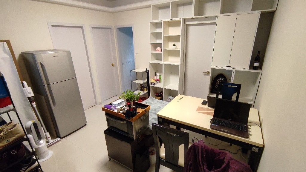 Quarry Bay room for rent. Friendly flatmate. Non smoking. - 鰂魚涌 - 房間 (合租／分租) - Homates 香港