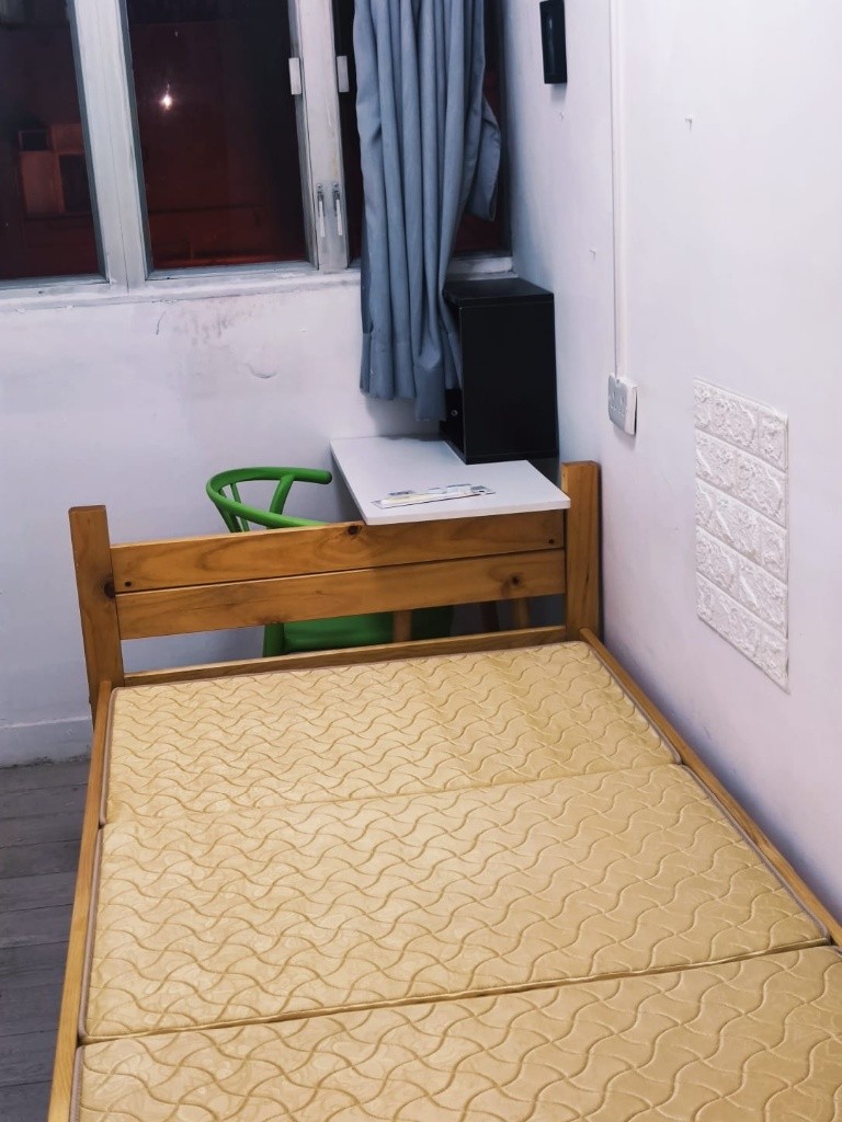 Coliving Space locate at Sham Shui Po for rent- (Male Coliving)-長樂大廈 - Sham Shui Po - Bedroom - Homates Hong Kong