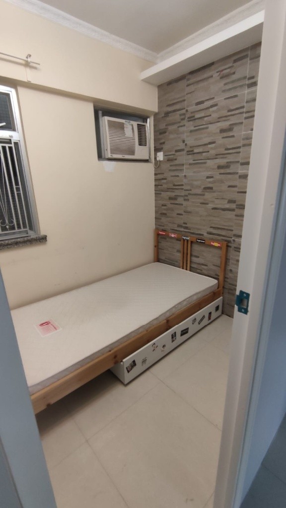 马鞍山中心Ma On Shan Centre Coliving Space for rent( short term rent ok) - Ma On Shan - Bedroom - Homates Hong Kong