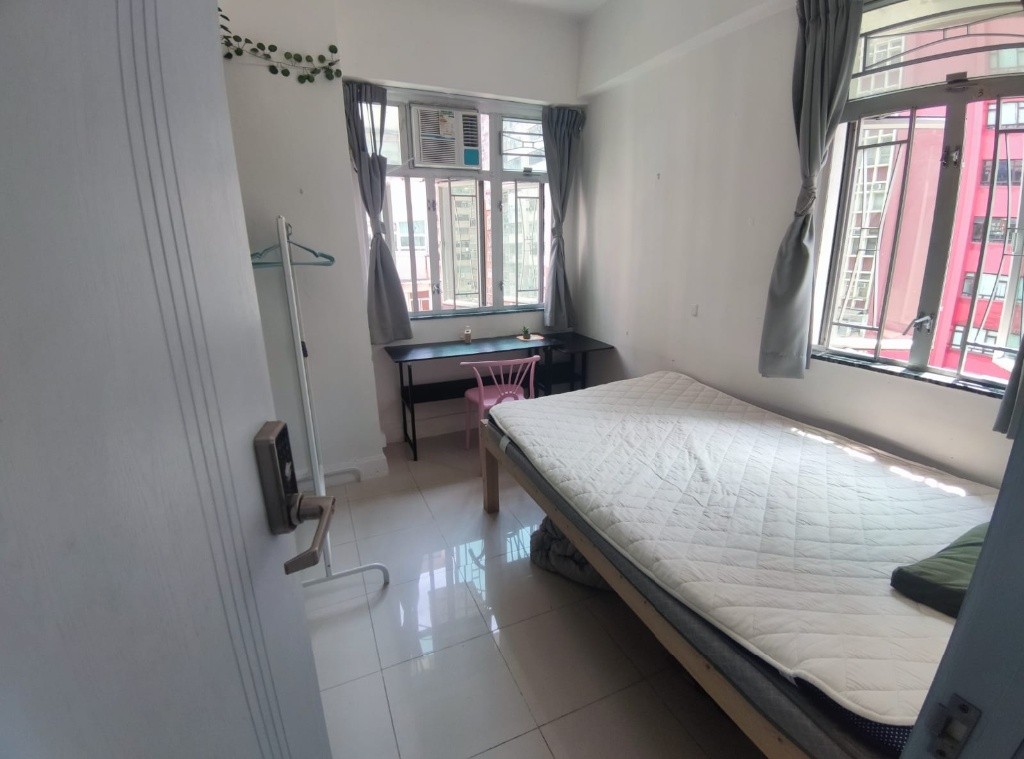 油麻地寶翠大廈 $5500(男生共居)Yau Ma Tei Coliving(Big room) - 旺角/油麻地 - 房間 (合租／分租) - Homates 香港