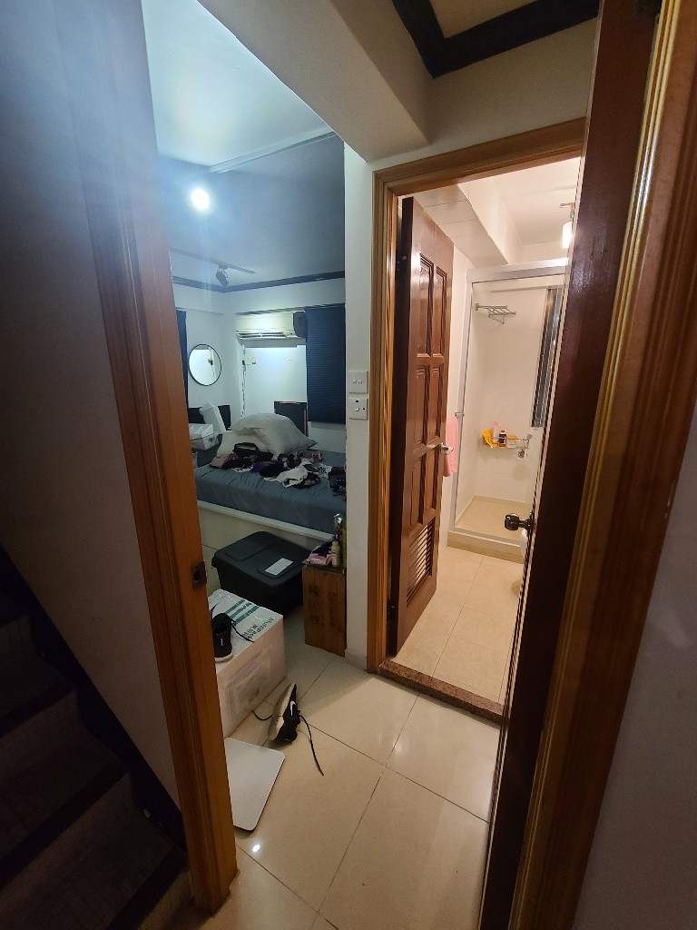 Lamma Main Street Flat with personal balcony &amp; personal shower room &amp; roof top - 南丫島 - 房間 (合租／分租) - Homates 香港