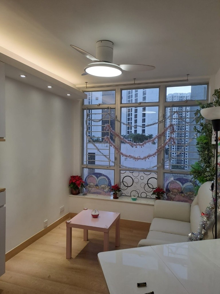 Spacious 3 bdr flat 1 min to taikoo mtr  4900 wts 91486211 - 鰂魚涌 - 住宅 (整間出租) - Homates 香港