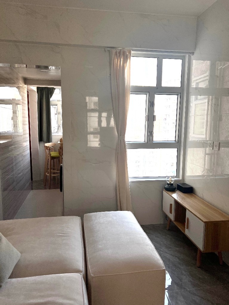 Looking for female flatmate from 23.04.25 in Sai Ying Pun - 西區 - 房間 (合租／分租) - Homates 香港