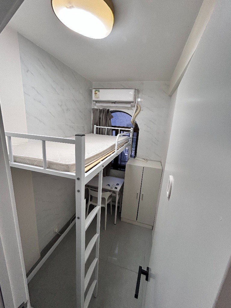 F017GD Cheung Shue Tan Village  male room for rent  - 沙田/火炭 - 房間 (合租／分租) - Homates 香港