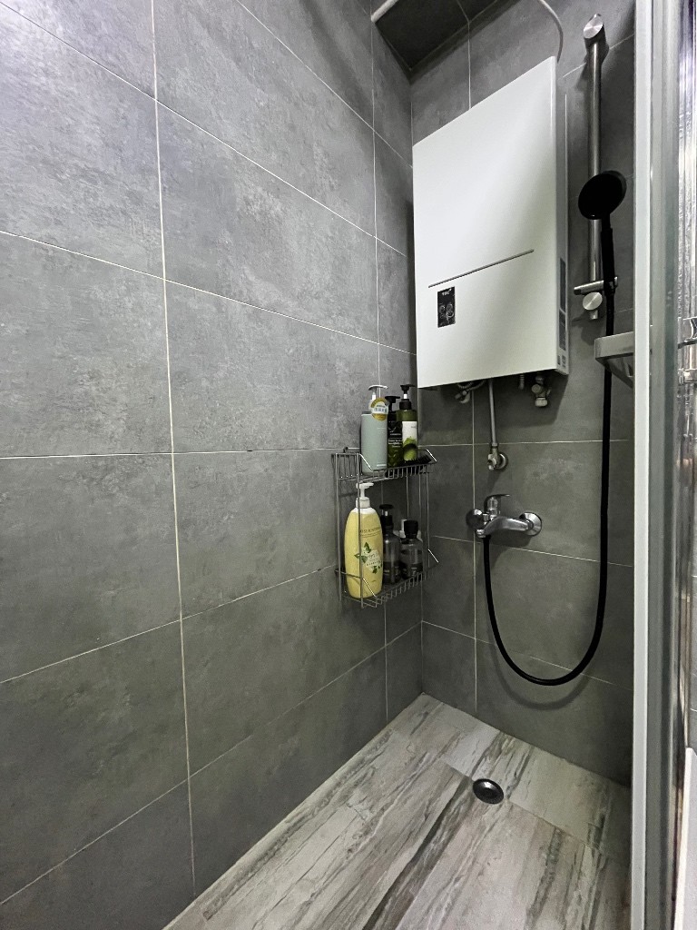 招一女室友 觀塘 分租一書睡房 光猛 全新裝修 乾淨安靜 - 觀塘/秀茂坪 - 房間 (合租／分租) - Homates 香港