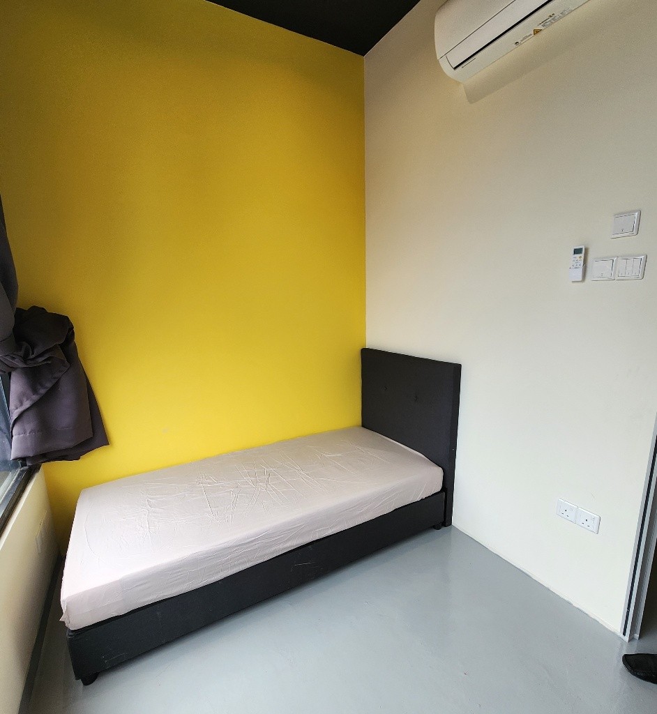 Discover the Ultimate Coliving Experience In Vibrant Rental Unit 🌈 Only 7 Min walk To Lalaport 🛒 - Wilayah Persekutuan Kuala Lumpur - Bedroom - Homates Malaysia