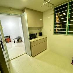 Available Immediate - Common Room/Wifi/Air-con/No owner staying/No Agent Fee/Cooking allowed/Novena MRT  / Toa Payoh MRT / Boon Keng / Thomson MRT  - Toa Payoh 大巴窯 - 分租房間 - Homates 新加坡