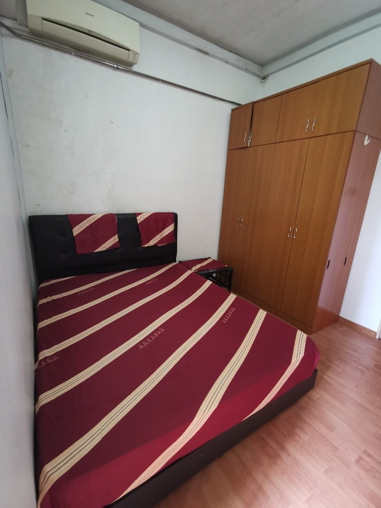 Available 16 Aug  - Common Room/Strictly Single Occupancy/no Owner Staying/No Agent Fee/Cooking allowed/Near Somerset MRT/Newton MRT/Dhoby Ghaut MRT ___________________________________________________ - Homates Singapore