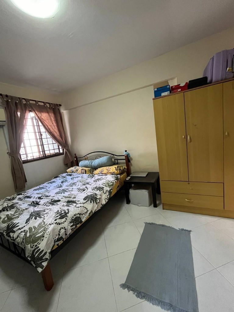 FOR LEASE TAKEOVER: Master bedroom with attached bathroom for rent near 🟢 Chinese Garden MRT and 🟢🔴 Jurong East MRT - Jurong East - Bedroom - Homates Singapore