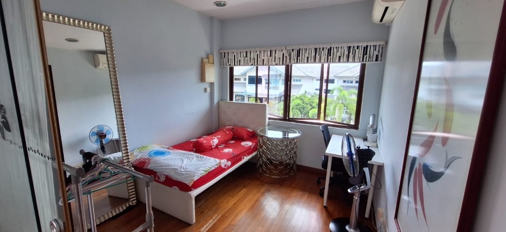 Rooms in Landed Property - Ang Mo Kio 宏茂橋 - 分租房間 - Homates 新加坡