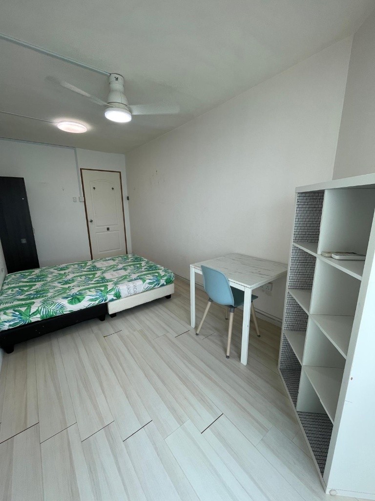 Room for Rent / Jurong East MRT / Deluxe Queen Room / 1-2 Pax Stay / Available Immediate/RM1 - Jurong East 裕廊東 - 分租房間 - Homates 新加坡