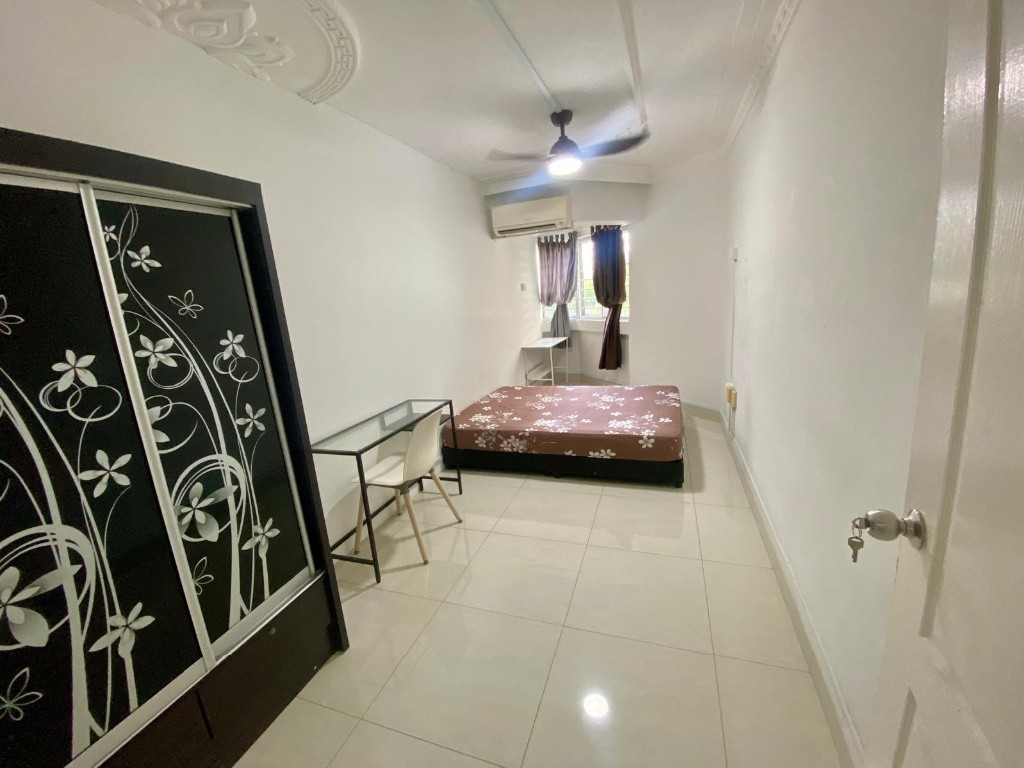 Room for rent /Clementi Park / Jurong / Common room / 1pax stay / Available July 30 - Clementi 金文泰 - 整个住家 - Homates 新加坡