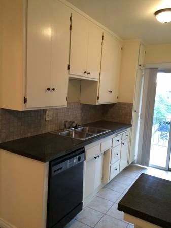 $1050 Seeking Roommate - Spacious 2 bed/2 bath available ASAP!  - Agoura Hills 阿古拉山 - 整套出租 - Homates 美国