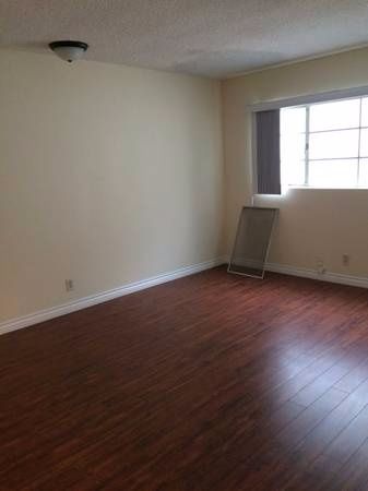 $1050 Seeking Roommate - Spacious 2 bed/2 bath available ASAP!  - Agoura Hills 阿古拉山 - 整套出租 - Homates 美國