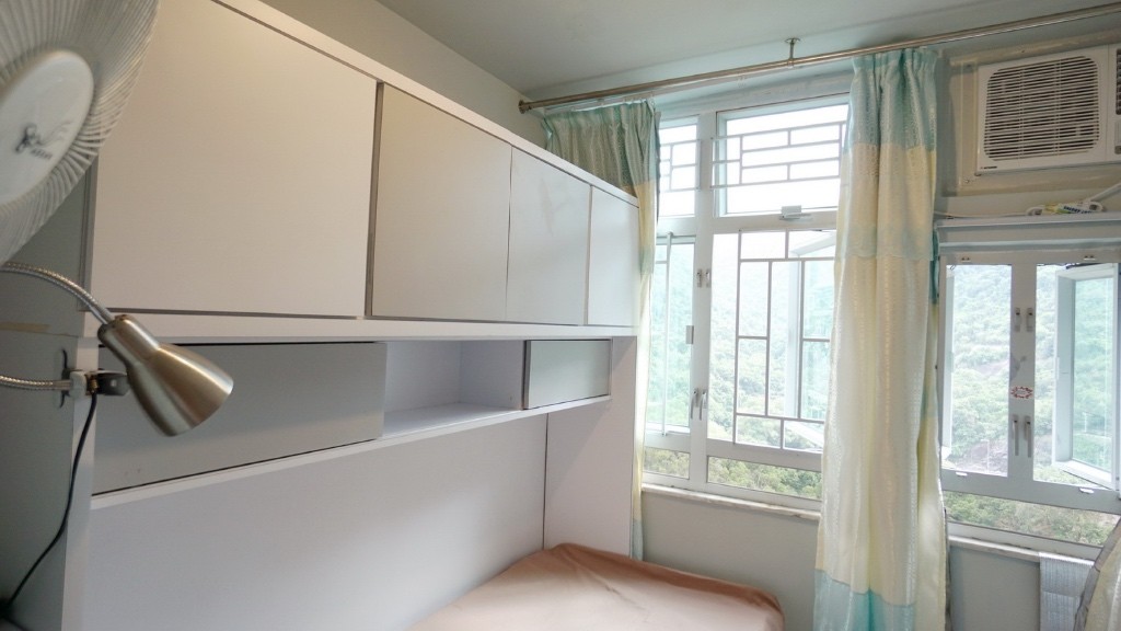 FEMALE SINGLE ROOM FOR RENT with Full Facilities. 4 window s, mountain  Greek view  and facing to South side direction! - Sha Tin/Fo Tan - Bedroom - Homates Hong Kong