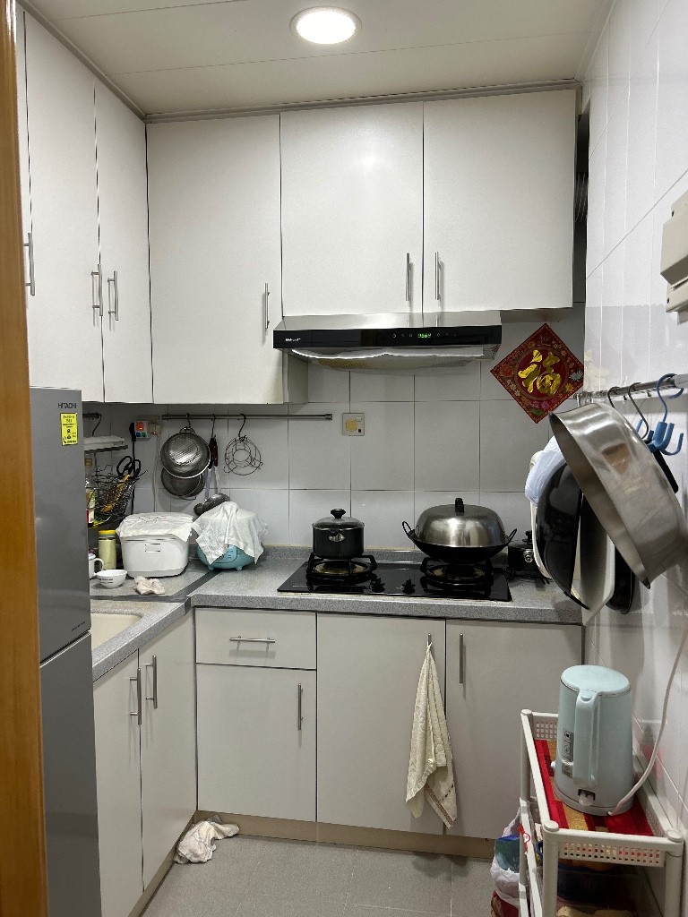 業主直租-免中介費。拎包入住，近地鐵站，近香港大學。 - Pok Fu Lam/South Horizons - Bedroom - Homates Hong Kong