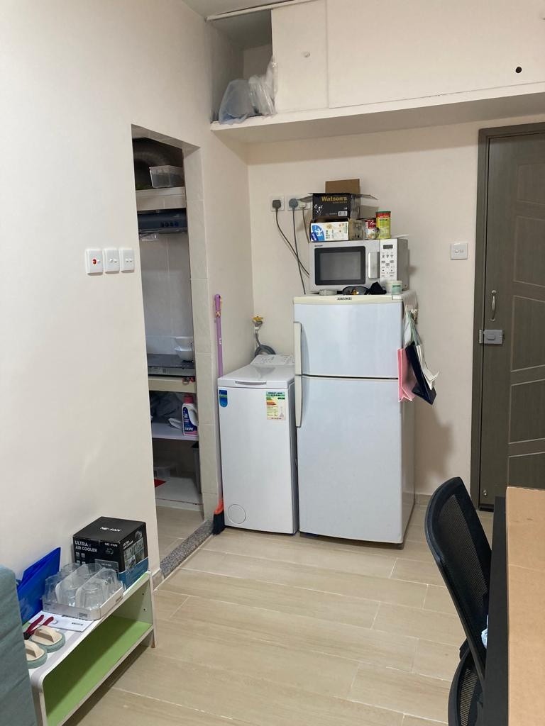 兩房單位一空房 287呎 旺角 全新裝修 分租 合租 性別不限 高層有𨋢 包水電 三面大窗 四通八達 乾淨安靜 空氣流通  - 旺角/油麻地 - 房間 (合租／分租) - Homates 香港