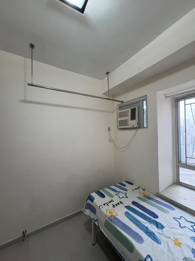 C037 Mong Kok Coliving Space locate at Mong Kok - Mong Kok/Yau Ma Tei - Bedroom - Homates Hong Kong