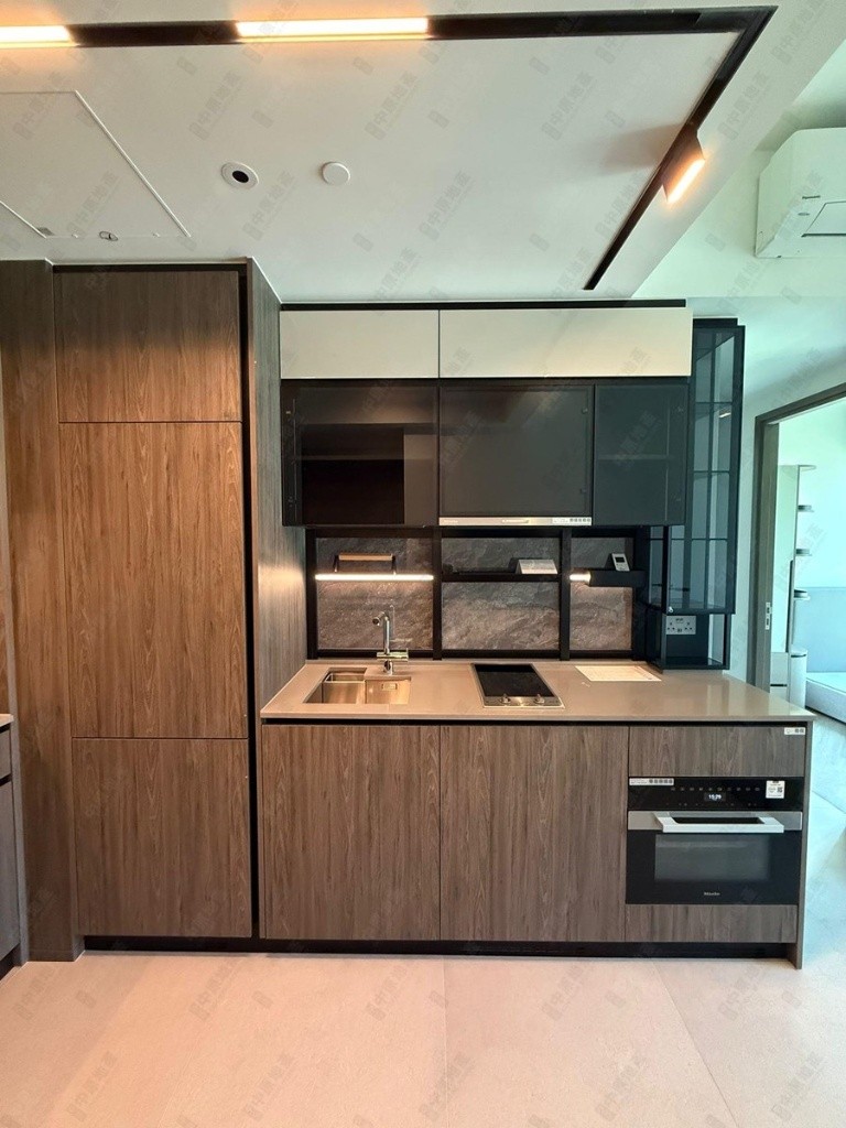 地理位置優越：位於天璽．天 1期核心區域，交通便利，附近有商場、超市、餐飲及生活配套設施，生活方便。  戶型實用：B1房佈局方正，採光良好，居住舒適。  安靜舒適：低層位置，遠離噪音，適合追求寧靜生活的人士。  設施完善：社區提供24小時保全、停車位及健身設施，生活便利安全。 - 九龍城 - 住宅 (整間出租) - Homates 香港