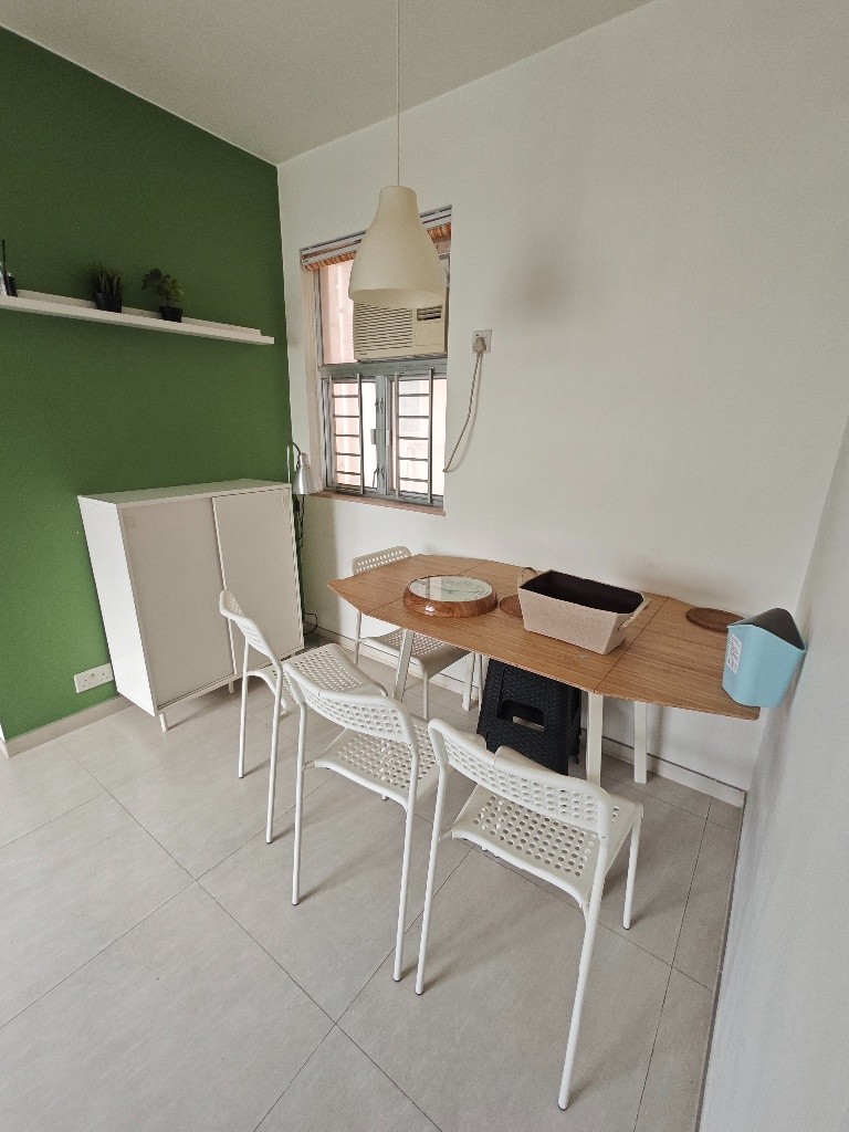 開揚交通方便新裝簡潔超大的單人房間 - 屯門 - 房間 (合租／分租) - Homates 香港