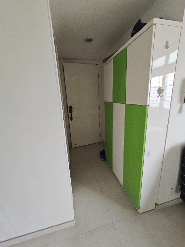 開揚交通方便新裝簡潔超大的單人房間 - 屯門 - 房間 (合租／分租) - Homates 香港