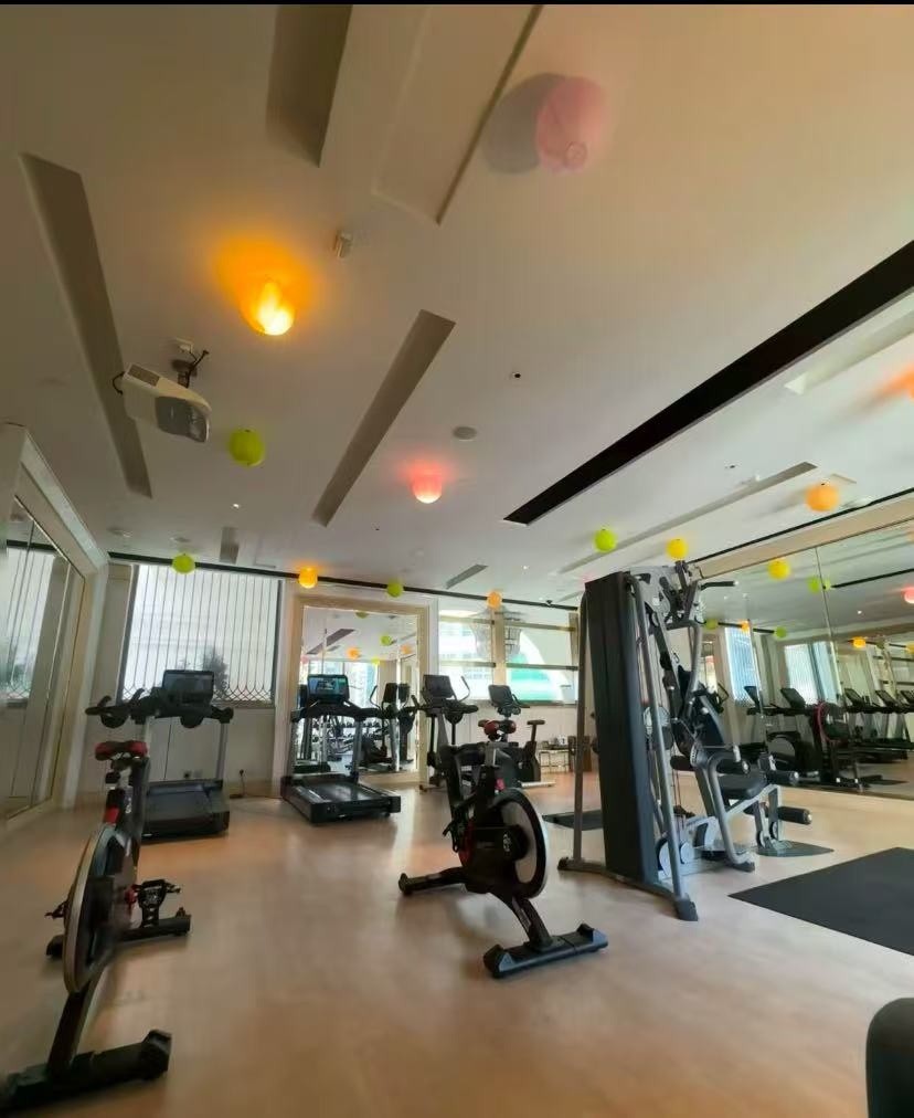 鄰近香港大學及香港大學港鐵站，静中帶旺，酒店式管理，附有會所。 - 薄扶林/海怡 - 住宅 (整間出租) - Homates 香港