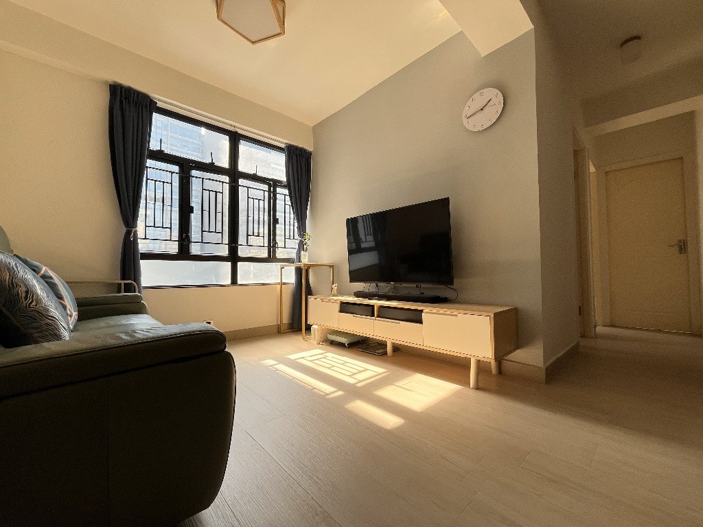 招一女室友 觀塘 分租2號書睡房 光猛 全新裝修 乾淨安靜 樓下商場餐廳超市 小巴巴士地鐵 - 觀塘/秀茂坪 - 房間 (合租／分租) - Homates 香港