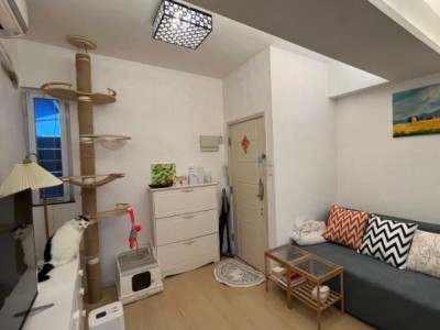 無中介中上環靚單位合租，附家具，出租小房間求好同住人☺️限女生長租租金可小議 - 善慶街