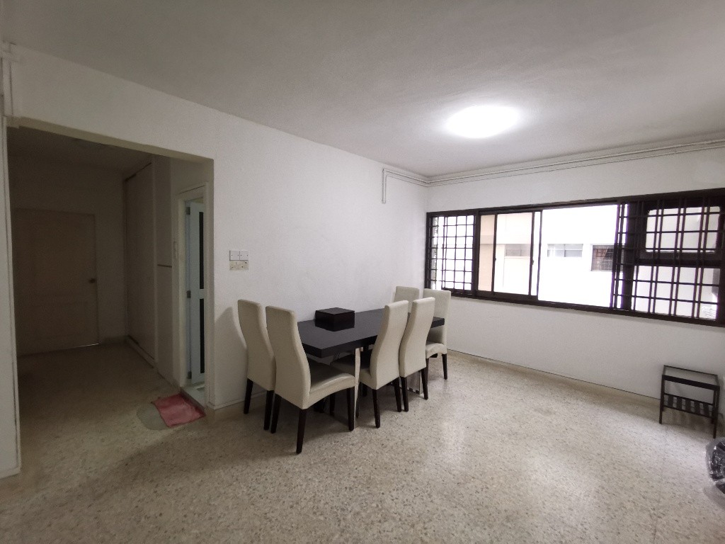 Immediate Available - Master bed Room/Strictly Single Occupancy/no Owner Staying/No Agent Fee/Cooking allowed/Near Braddell MRT/Marymount MRT/Caldecott MRT - Caldecott 加利谷 - 整个住家 - Homates 新加坡