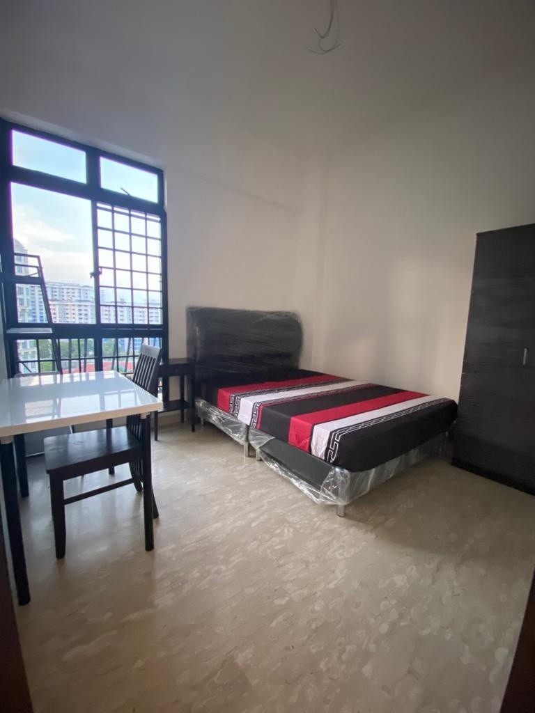 Available 15 Sep - Common  Room/1 Person Stay Only/No Owner Staying/Fully Furnished with Bed/Wardrobe/WIFI/Air-con/2 Shared Bathrooms/allowed Cooking/ Toa Payoh MRT and Novena MRT       - Toa Payoh 大巴 - Homates 新加坡