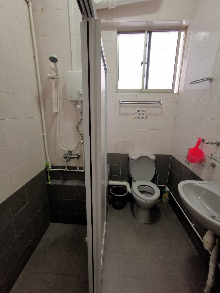 Kum Hing Court #03-30 Rm5 - Orchard 烏節路 - 分租房間 - Homates 新加坡