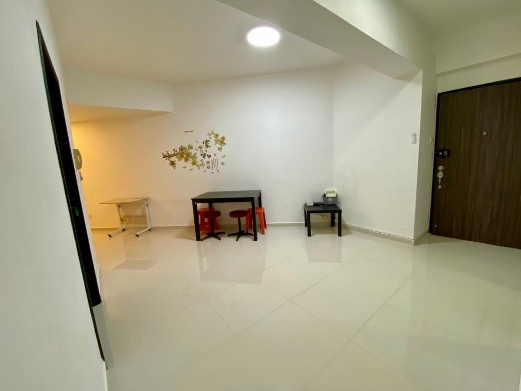 VICTORY HEIGHTS Middle Room /1 persons stay/No Owner Staying/Fully Furnished /WIFI/2 Shared Bathroom/allowed Light Cooking/ Balestier / Toa Payoh/Novena MRT/ Available on Immediately - Toa Payoh 大巴窯 - - Homates 新加坡