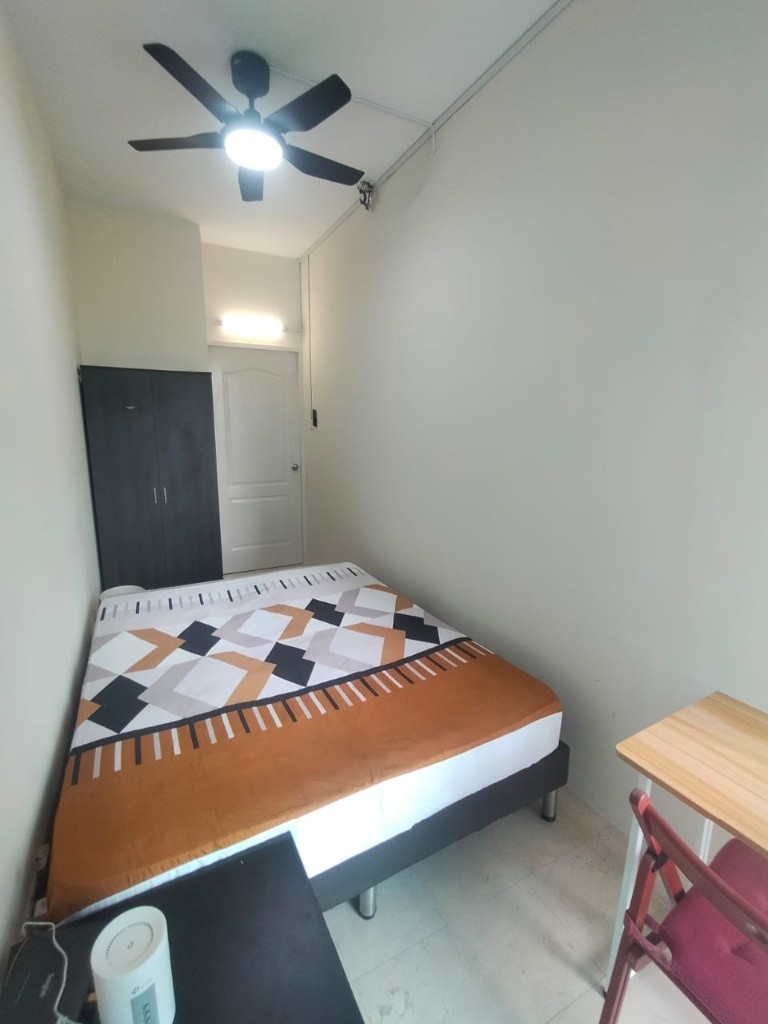 Available Immediate/Common Room/Near Toa Payoh, Novena MRT/No Owner Staying/Fully Furnished with Bed/Wardrobe/WIFI/Air-con - Toa Payoh 大巴窯 - 整個住家 - Homates 新加坡