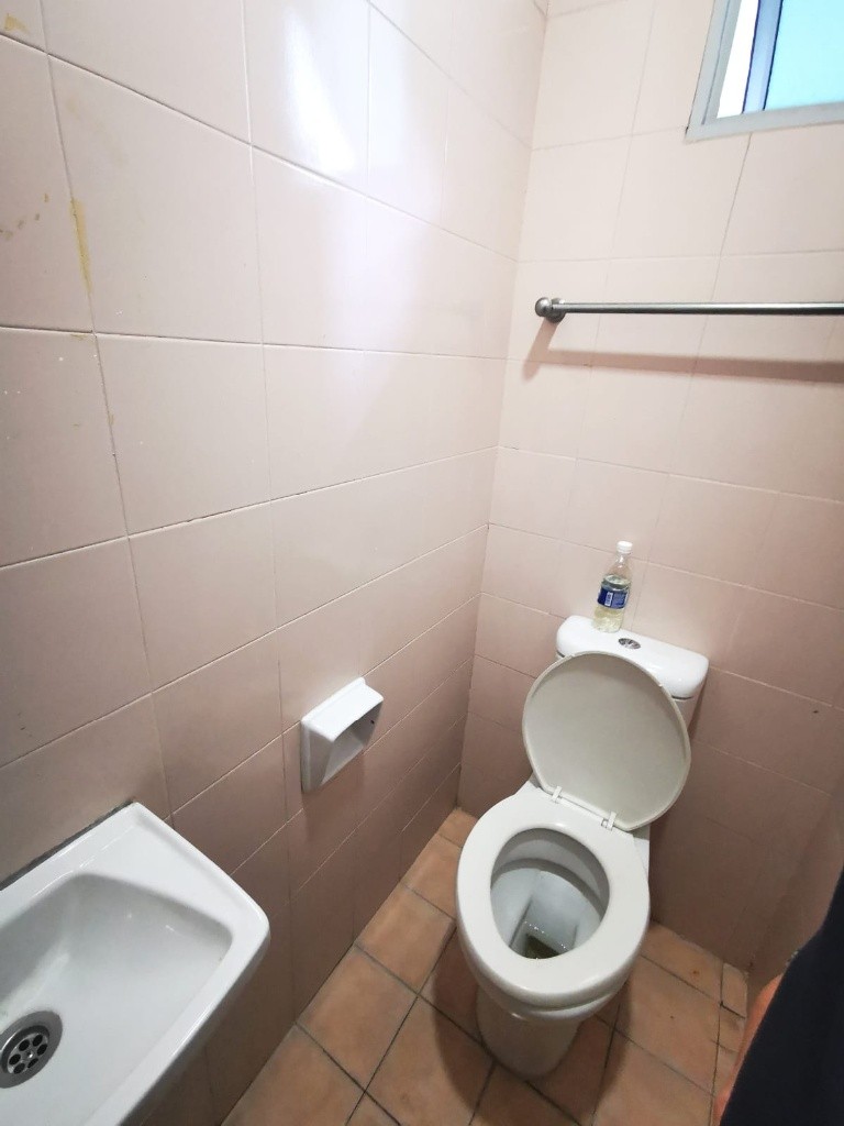 Available Immediate/Common Room/Near Toa Payoh, Novena MRT/No Owner Staying/Fully Furnished with Bed/Wardrobe/WIFI/Air-con - Toa Payoh 大巴窯 - 整個住家 - Homates 新加坡