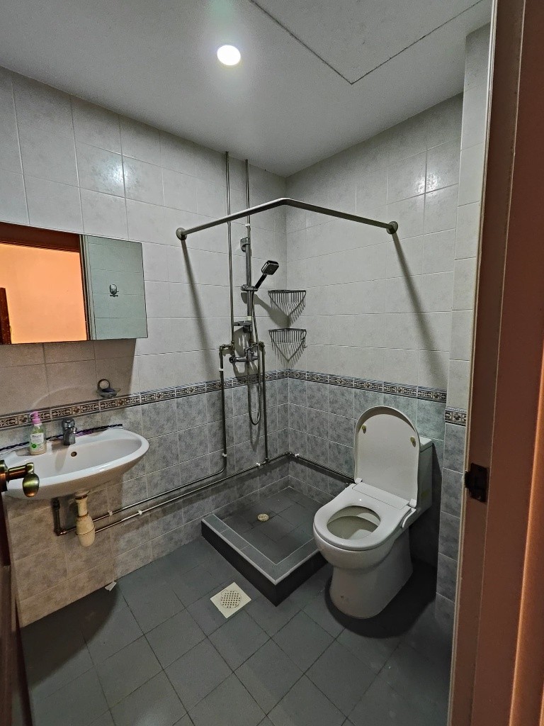 Room for rent / Kembangan, Eunos mrt / Common room / 1-2 pax stay/ Available 15 Jan - Eunos 友諾士 - 整個住家 - Homates 新加坡