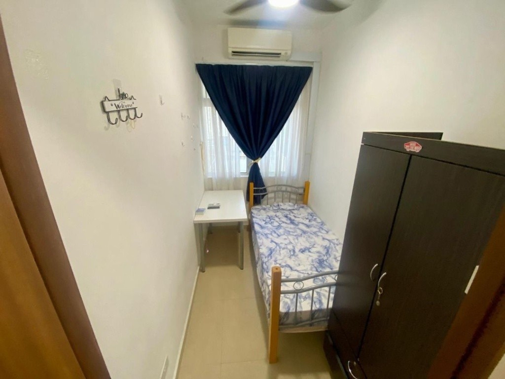 Room for rent / Toa Payoh, Boon Keng, Novena MRT / Common room / 1 pax stay only / Available Feb 26 - Toa Payoh 大巴窯 - 整個住家 - Homates 新加坡