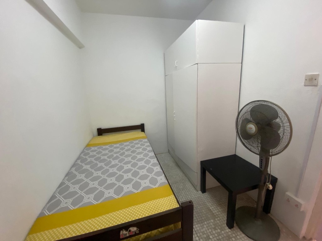 Room for rent / BRADDELL, MARYMOUNT, CALDECOTT MRT / Common room / 1pax stay / Available IMMEDIATELY - Braddell 布萊徳 - 分租房間 - Homates 新加坡