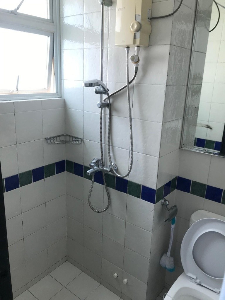 Room for rent / Kallang MRT / Stadium MRT / Mountbatten MRT / Master room / 1pax stay / Available 2 September - Geylang 芽籠 - 分租房間 - Homates 新加坡