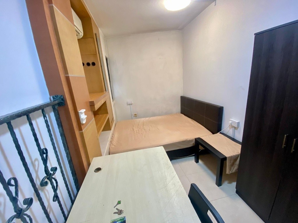 Room for rent / CLEMENTI / Common room / 1-2 pax stay / Available 2 Oct - Clementi 金文泰​​ - 分租房間 - Homates 新加坡