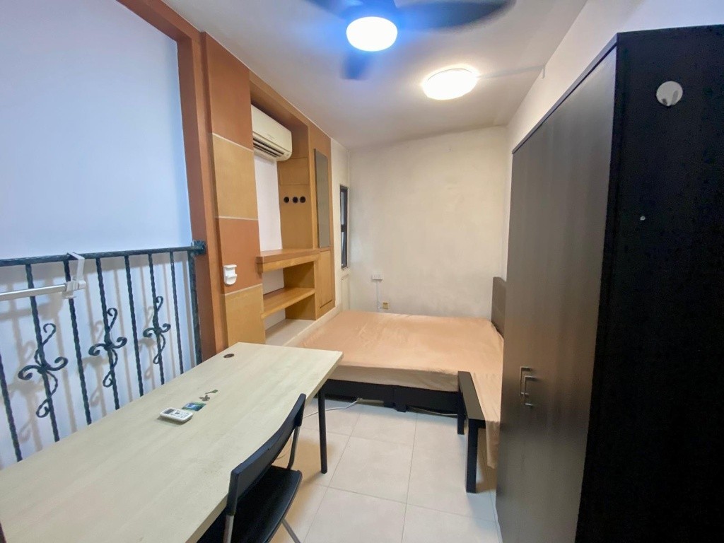 Room for rent / CLEMENTI / Common room / 1-2 pax stay / Available 2 Oct - Clementi 金文泰​​ - 分租房間 - Homates 新加坡