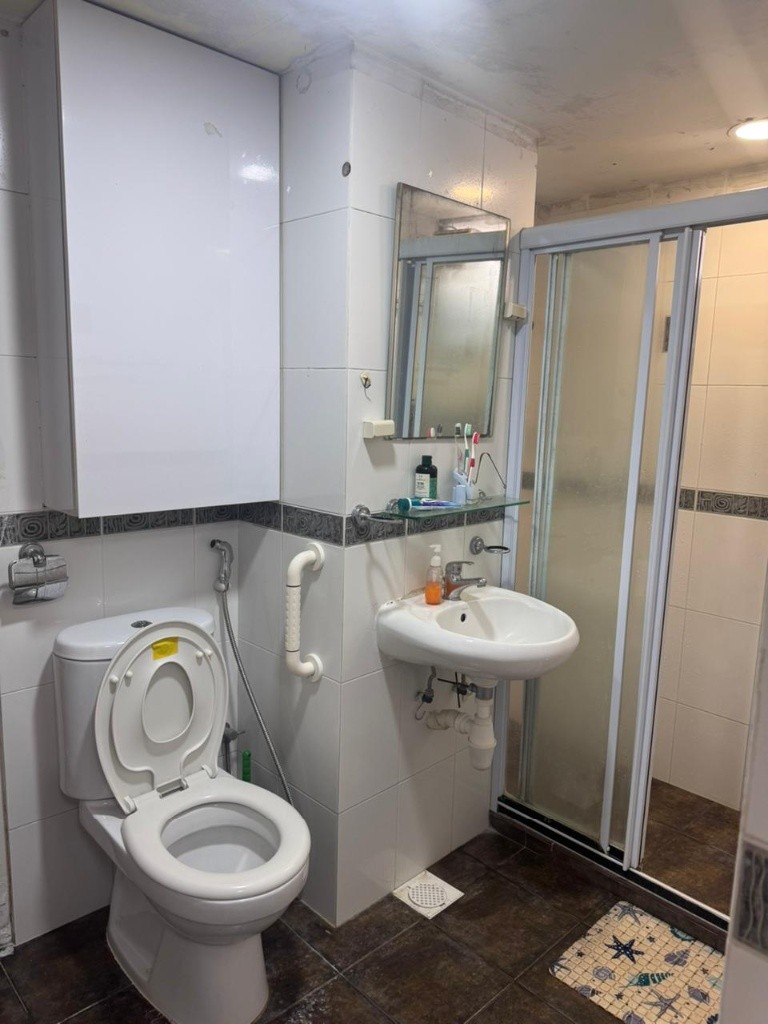 Room for rent / CLEMENTI / Common room / 1-2 pax stay / Available 2 Oct - Clementi 金文泰​​ - 分租房間 - Homates 新加坡