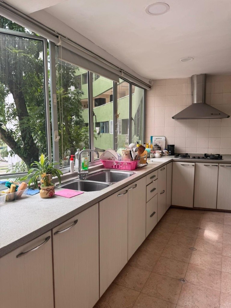 Room for rent / CLEMENTI / Common room / 1-2 pax stay / Available 2 Oct - Clementi 金文泰​​ - 分租房間 - Homates 新加坡