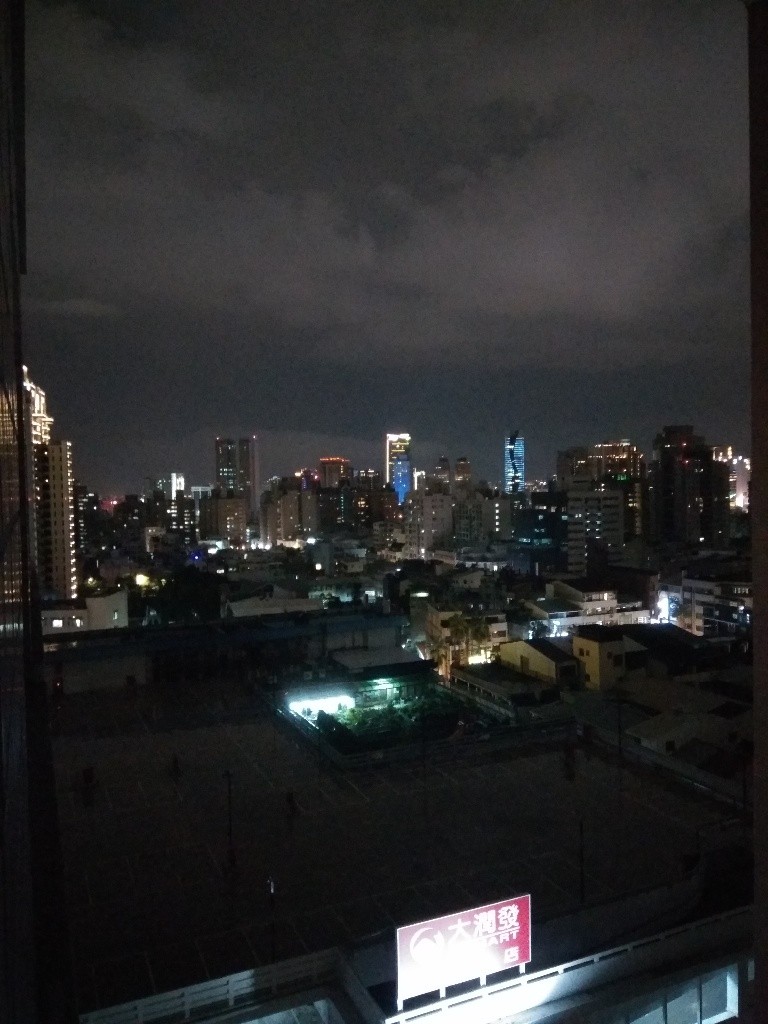 台中市 北區 獨立門牌 台水電 電梯大樓  位於14樓 權狀9.41坪 有獨立陽台通風採光好 獨曬獨洗 不會淋雨  - 北區 - 獨立套房 - Homates 台灣