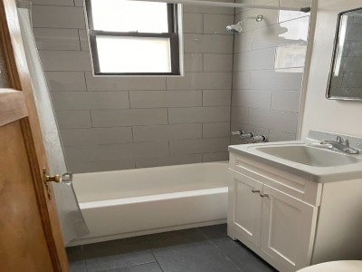 美國 -  - 43-26 42nd Street,Queens,NY 11104