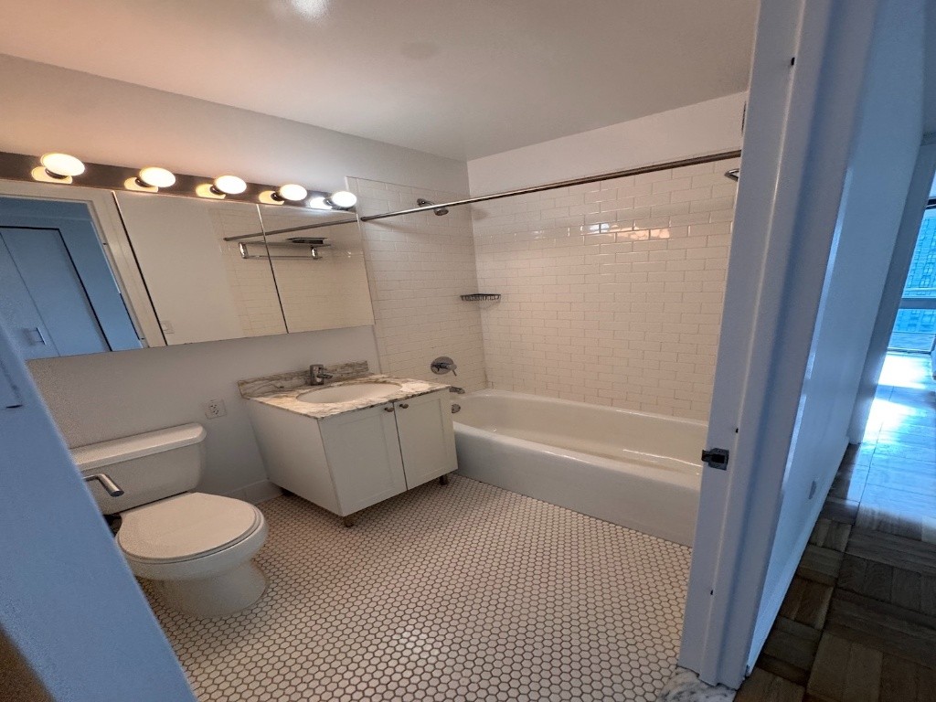 纽约曼哈顿中城一室一厅出租$4425/月包水暖 -  - 整套出租 - Homates 美國